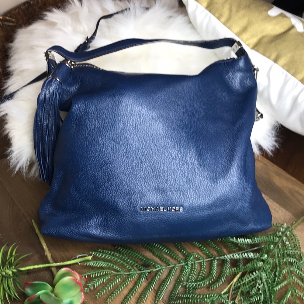 Michael Michael Kors Blue Pebbled Shoulder Bag - Picture 1 of 8
